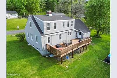 46 Woodlawn Ave, North Adams, MA 01247 - Photo 39