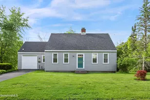 46 Woodlawn Ave, North Adams, MA 01247 - Photo 3