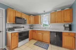 457 N Eagle St, Clarksburg, MA 01247 - Photo 9
