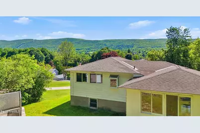 125 Friend St, Adams, MA 01220 - Photo 33