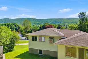125 Friend St, Adams, MA 01220 - Photo 33