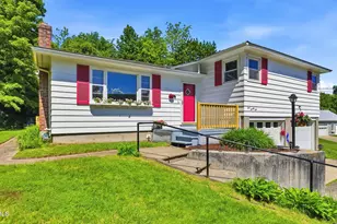 125 Friend St, Adams, MA 01220 - Photo 5