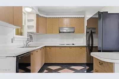 125 Friend St, Adams, MA 01220 - Photo 11