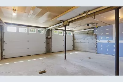 125 Friend St, Adams, MA 01220 - Photo 27