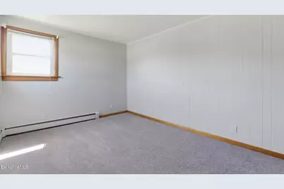 125 Friend St, Adams, MA 01220 - Photo 21
