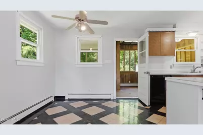 125 Friend St, Adams, MA 01220 - Photo 9