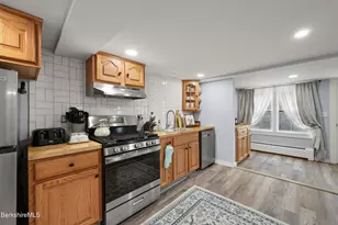 9 Richmond Ln, Adams, MA 01220 - Photo 11
