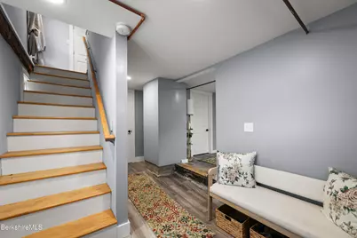 9 Richmond Ln, Adams, MA 01220 - Photo 5