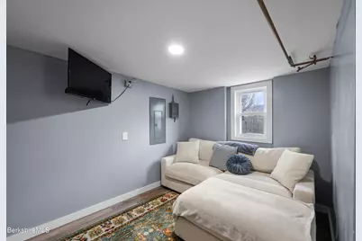 9 Richmond Ln, Adams, MA 01220 - Photo 7