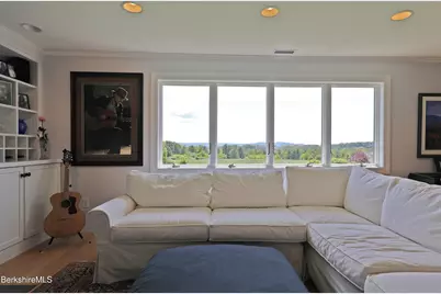 154 Plunkett St, Lenox, MA 01240 - Photo 9