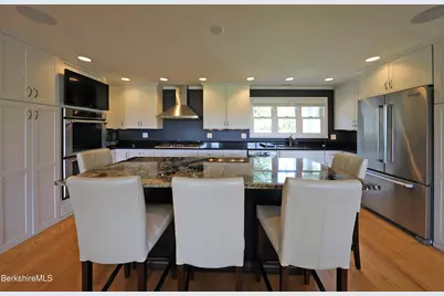 154 Plunkett St, Lenox, MA 01240 - Photo 15
