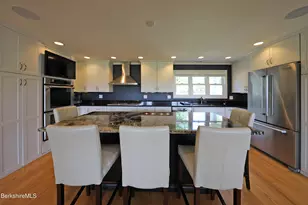 154 Plunkett St, Lenox, MA 01240 - Photo 15