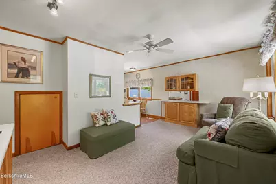 29 Cecelia Ter, Pittsfield, MA 01201 - Photo 5