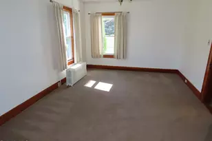 32 Valley St, Adams, MA 01220 - Photo 9