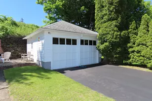 32 Valley St, Adams, MA 01220 - Photo 37