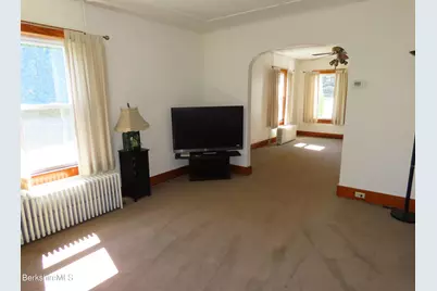 32 Valley St, Adams, MA 01220 - Photo 19