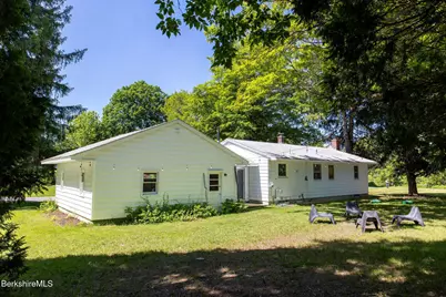 8 Stillwell St, Great Barrington, MA 01230 - Photo 5