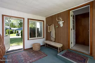 8 Stillwell St, Great Barrington, MA 01230 - Photo 9