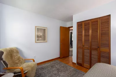 8 Stillwell St, Great Barrington, MA 01230 - Photo 33