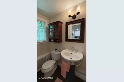 101 Harris St, North Adams, MA 01247 - Photo 33
