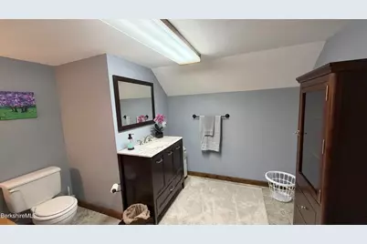 101 Harris St, North Adams, MA 01247 - Photo 41