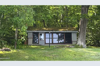 101 Harris St, North Adams, MA 01247 - Photo 9