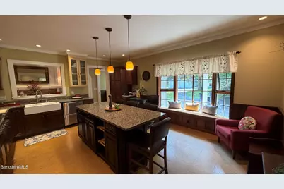 101 Harris St, North Adams, MA 01247 - Photo 25
