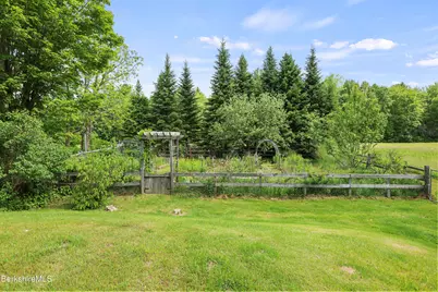 359 New Lenox Rd, Lenox, MA 01240 - Photo 45