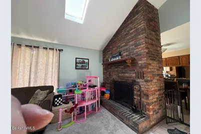 118 Winesap Rd, Pittsfield, MA 01201 - Photo 17