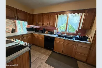 118 Winesap Rd, Pittsfield, MA 01201 - Photo 7