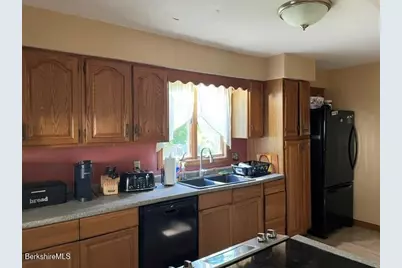 118 Winesap Rd, Pittsfield, MA 01201 - Photo 5