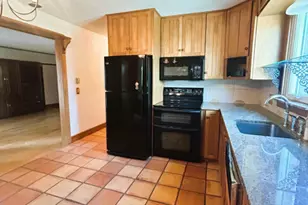 106 E Housatonic St, Pittsfield, MA 01201 - Photo 13