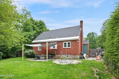 1952 East St, Pittsfield, MA 01201 - Photo 27