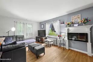1952 East St, Pittsfield, MA 01201 - Photo 5
