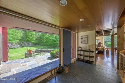 729 Hewins St, Sheffield, MA 01257 - Photo 9