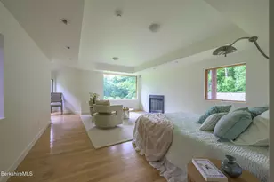 729 Hewins St, Sheffield, MA 01257 - Photo 25