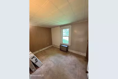 115 Cliff St, North Adams, MA 01247 - Photo 19