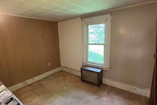 115 Cliff St, North Adams, MA 01247 - Photo 19