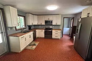 115 Cliff St, North Adams, MA 01247 - Photo 9