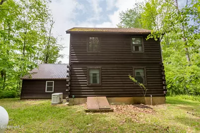 48 Canterbury Ln, Hinsdale, MA 01235 - Photo 5