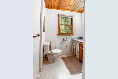 48 Canterbury Ln, Hinsdale, MA 01235 - Photo 25