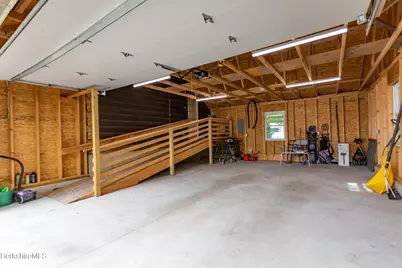48 Canterbury Ln, Hinsdale, MA 01235 - Photo 41