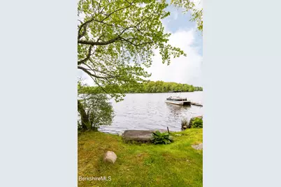 48 Canterbury Ln, Hinsdale, MA 01235 - Photo 11