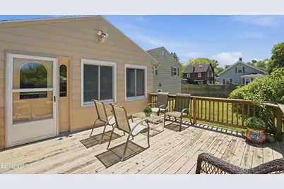 15 Lillian St, Pittsfield, MA 01201 - Photo 31