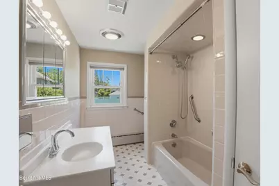 15 Lillian St, Pittsfield, MA 01201 - Photo 25