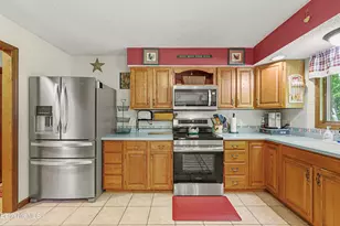 156 Bailey Rd, Lanesborough, MA 01237 - Photo 17