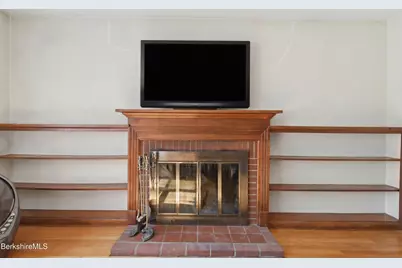 39 Meleca Ave, Pittsfield, MA 01201 - Photo 13