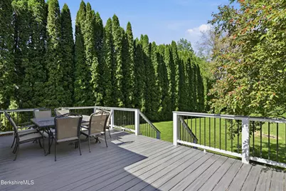 39 Meleca Ave, Pittsfield, MA 01201 - Photo 3