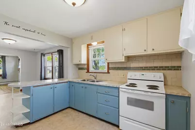 428 Dalton Ave, Pittsfield, MA 01201 - Photo 13