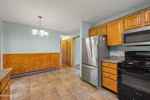 51 Middlefield Rd, Peru, MA 01235 - Photo 11